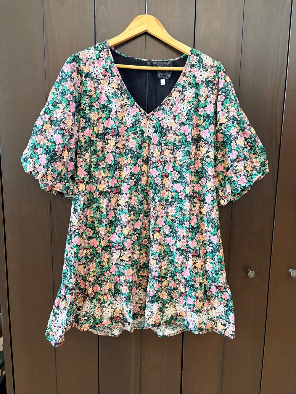 Like New Johnny Was Floral Embroidered Dress
